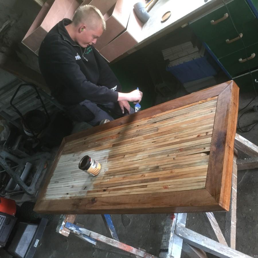 Meubels van hout/staal